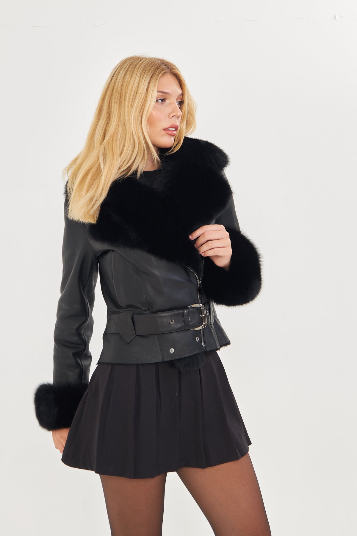 Kadın Tilki Aksesuarlı Kürk Manto